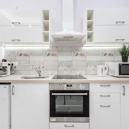 Cozy 2 Bedroom 2 Bathroom Apartment In The City Centre บูดาเปสต์ ภายนอก รูปภาพ